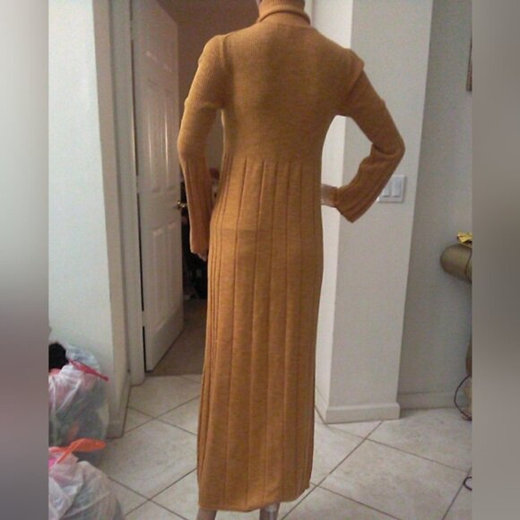 BNWOT MAXI SWEATER DRESS SZ. SM BY ELIZABETH & JAMES 100% WOOL GOLDEN COLOR LUX - Picture 6 of 13